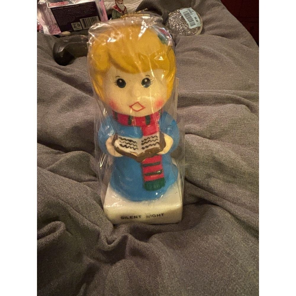 Vintage 1983 Candlegram Christmas‎ Candle Boy Caroler "Silent Night" NWT